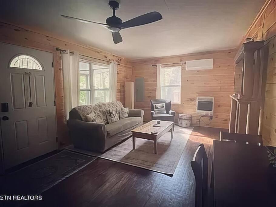 Cameron'S Cottage At The Lake Tallassee Exterior foto
